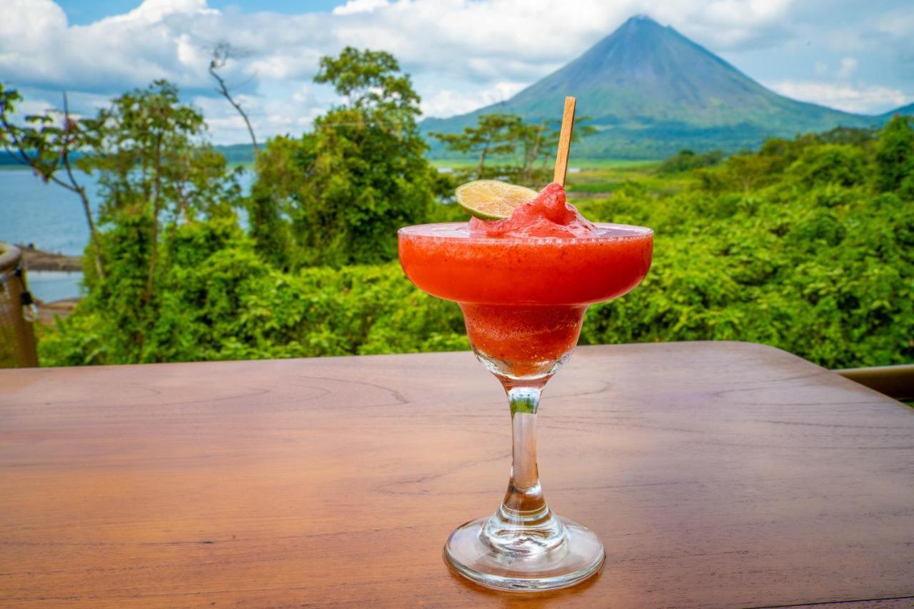 Villas Paradise Arenal Volcano Lake View El Castillo Exterior photo