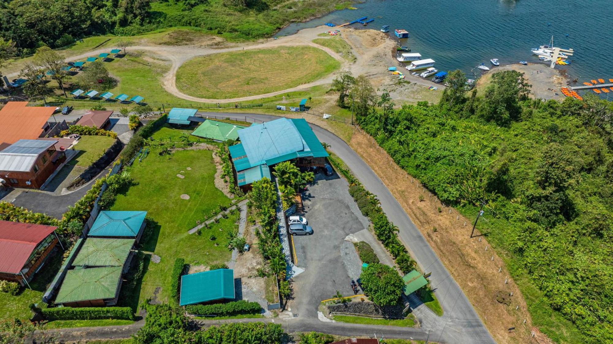 Villas Paradise Arenal Volcano Lake View El Castillo Exterior photo