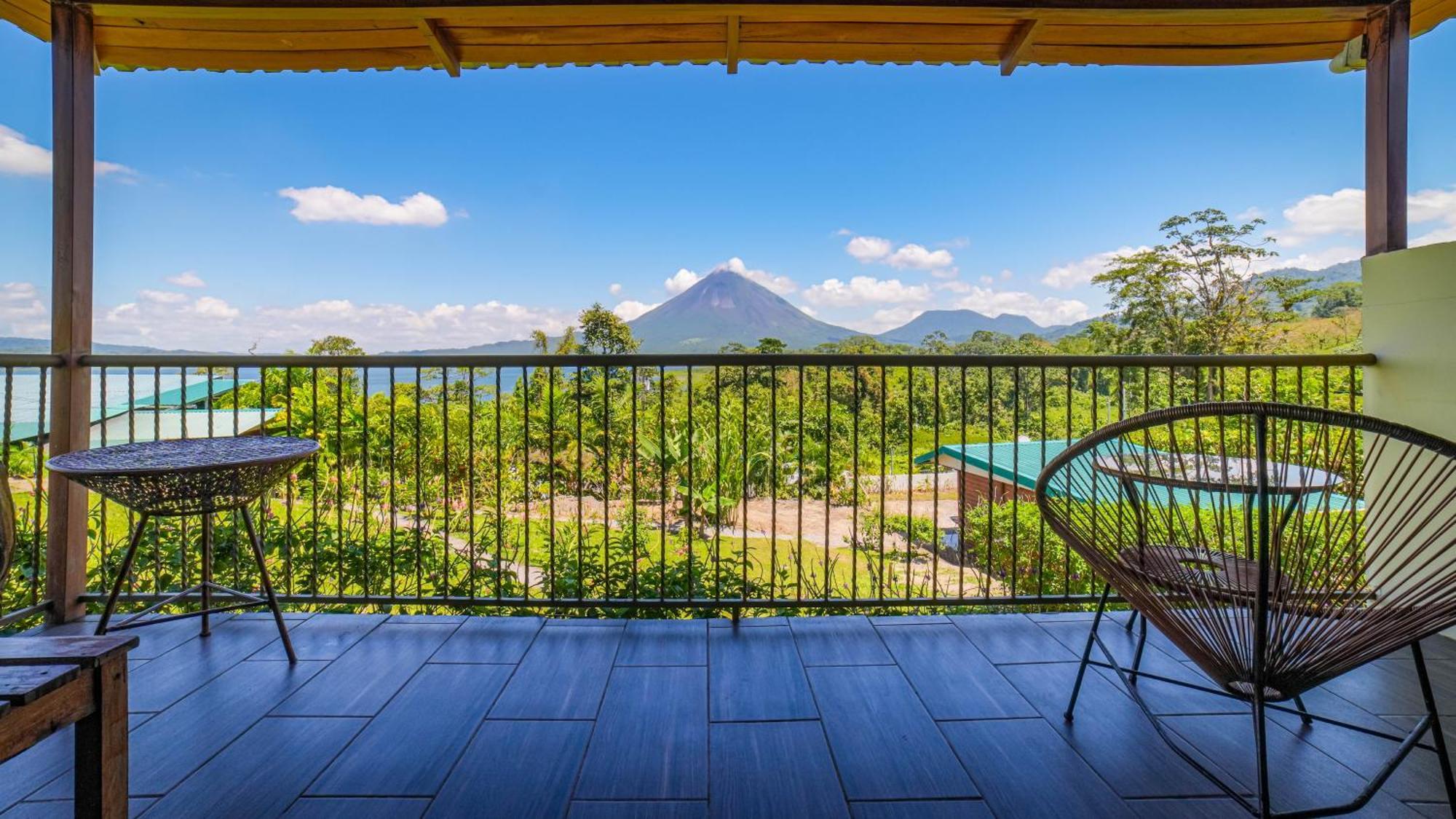 Villas Paradise Arenal Volcano Lake View El Castillo Exterior photo