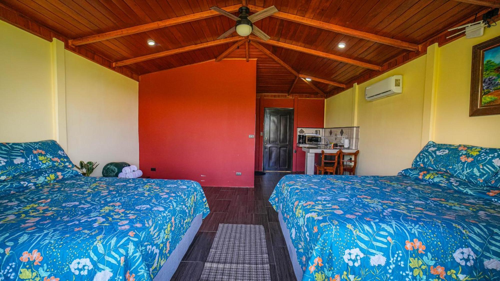 Villas Paradise Arenal Volcano Lake View El Castillo Exterior photo