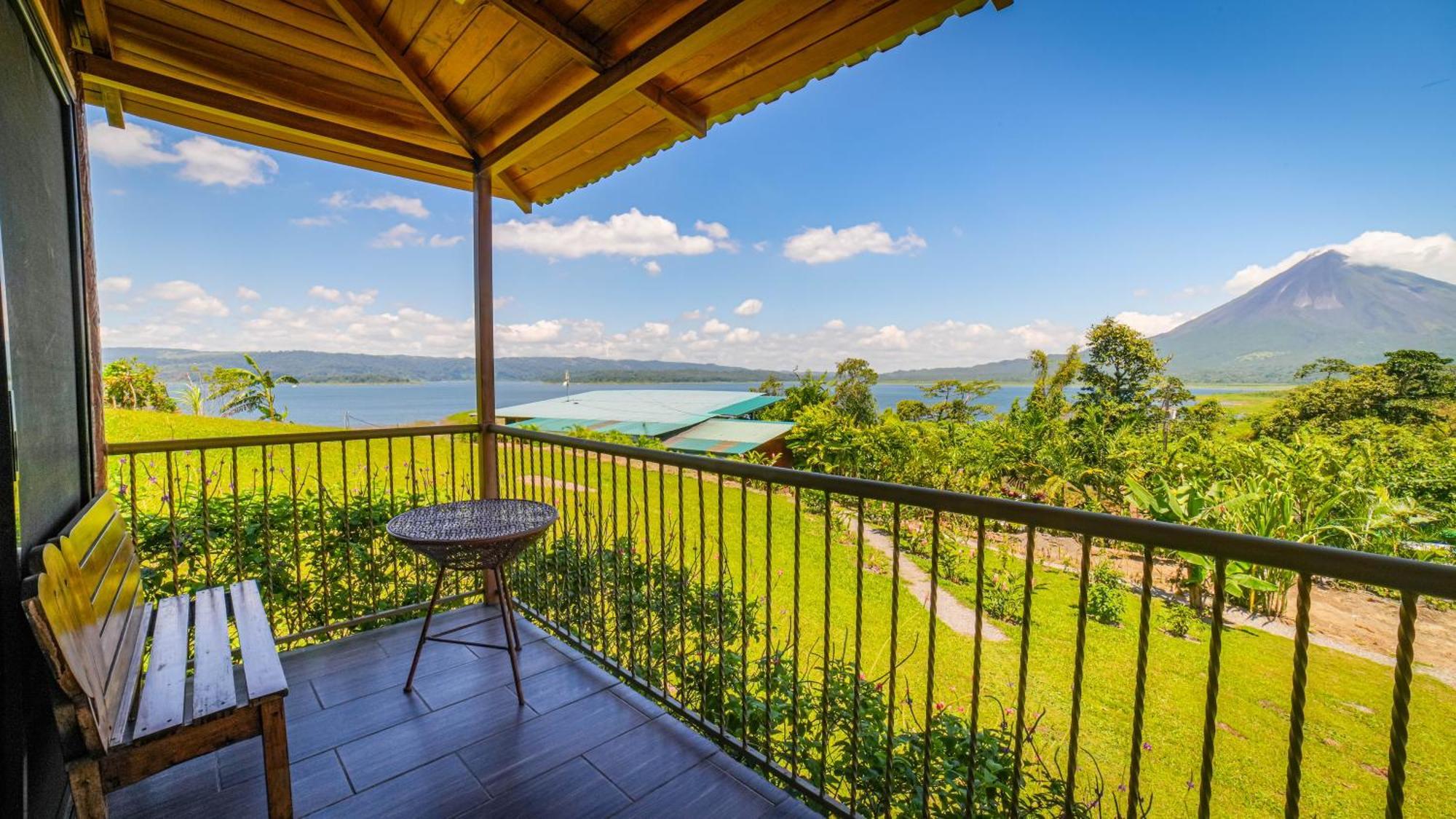 Villas Paradise Arenal Volcano Lake View El Castillo Exterior photo