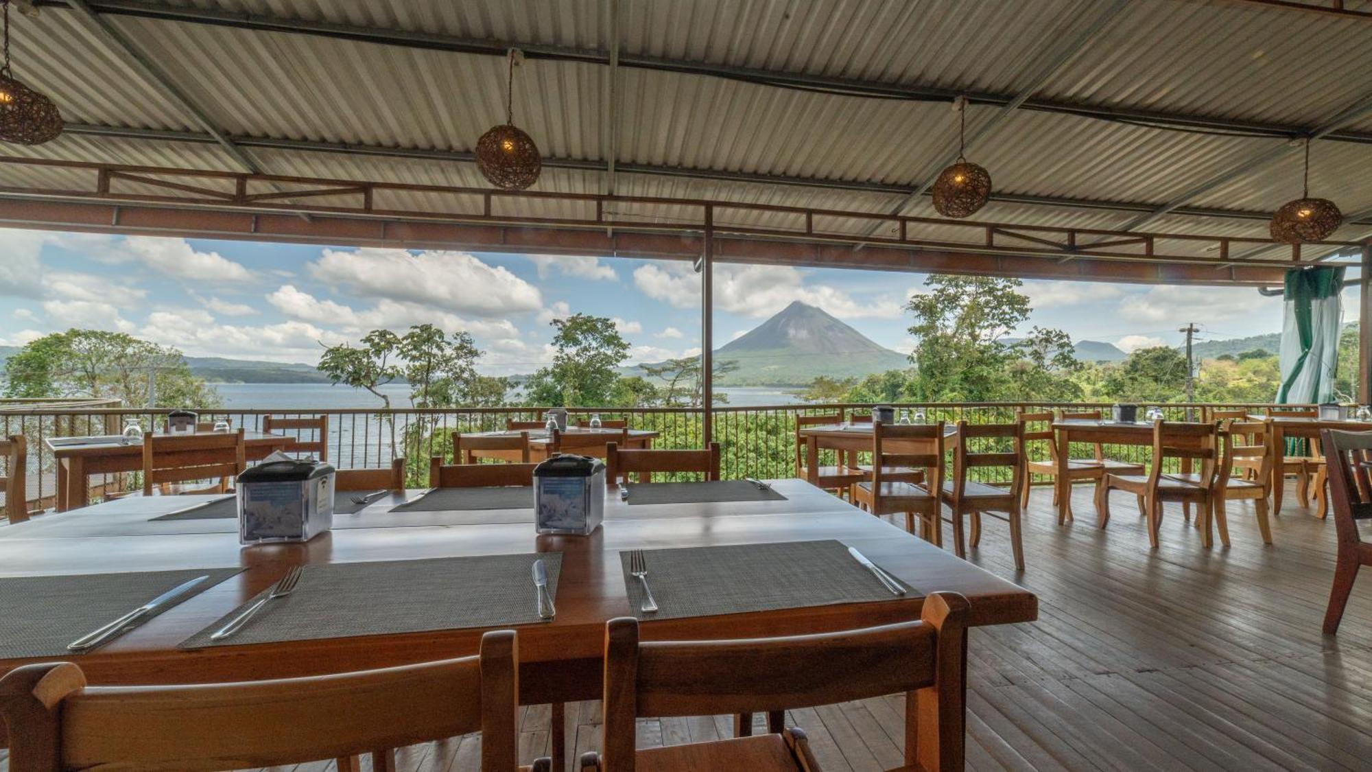 Villas Paradise Arenal Volcano Lake View El Castillo Exterior photo