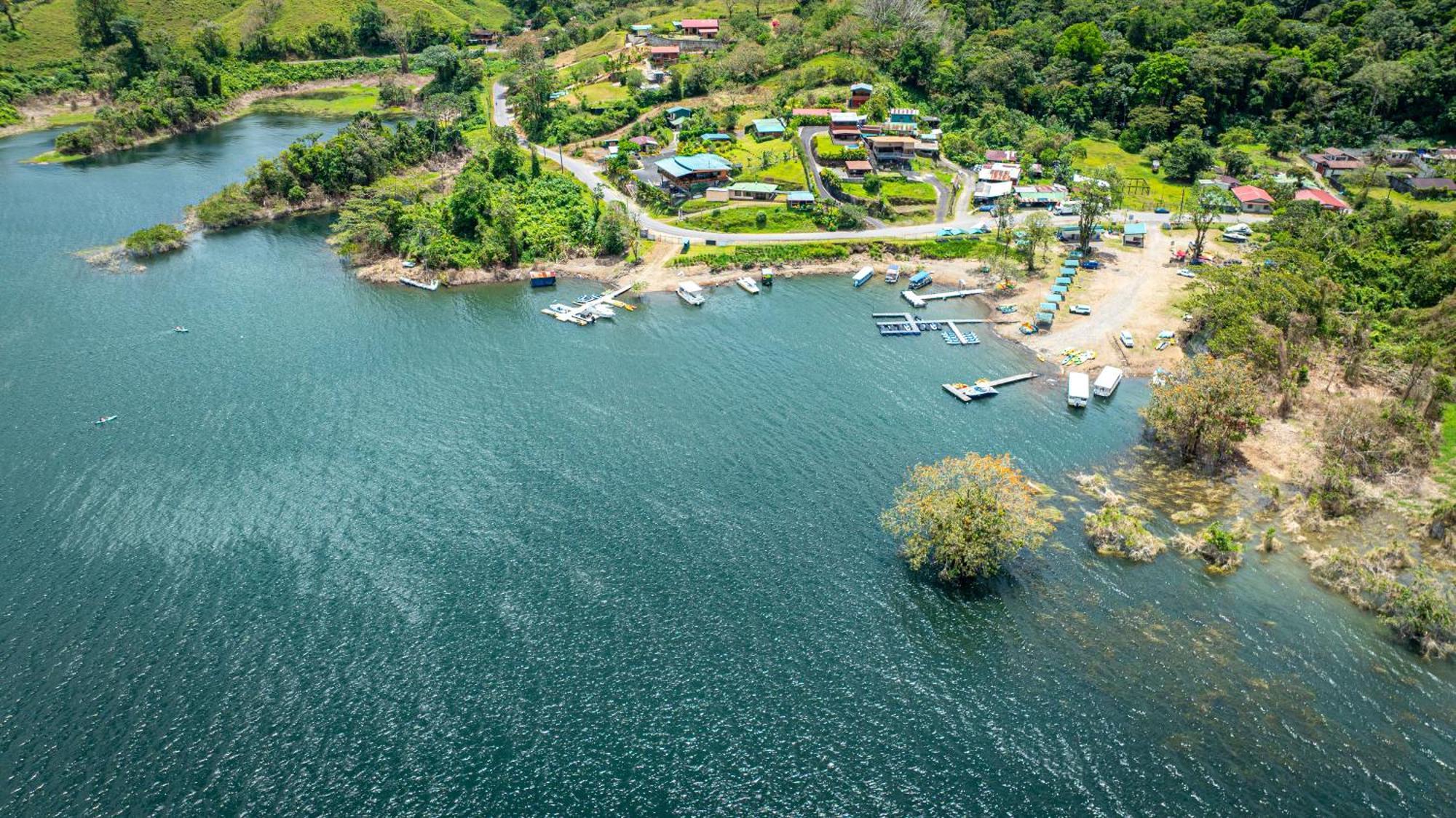 Villas Paradise Arenal Volcano Lake View El Castillo Exterior photo